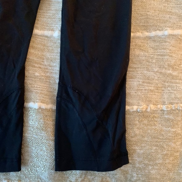 Soul Cycle Lulu Lemon Cropped black Leggings sz 6 - Picture 3 of 7